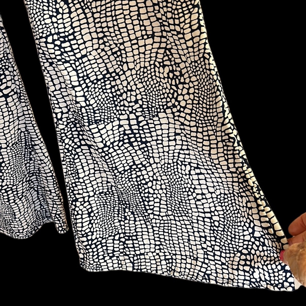 Eight Sixty Wide Flare Blue & White Bellbottom Pants New with Tags - Picture 7 of 12